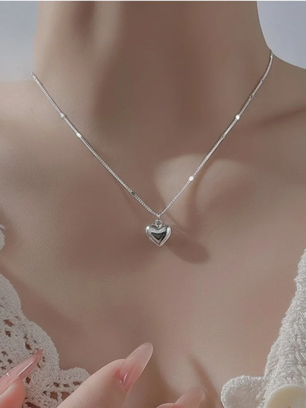 Simple Heart Pendant Necklace Small Smooth Twist Chain Minimalist